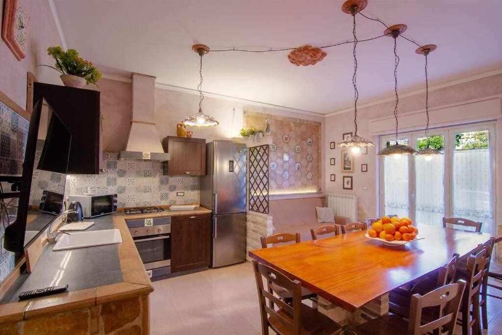 Casa Della Giara Parcheggio Supermercato A 200M Giarre Exteriör bild